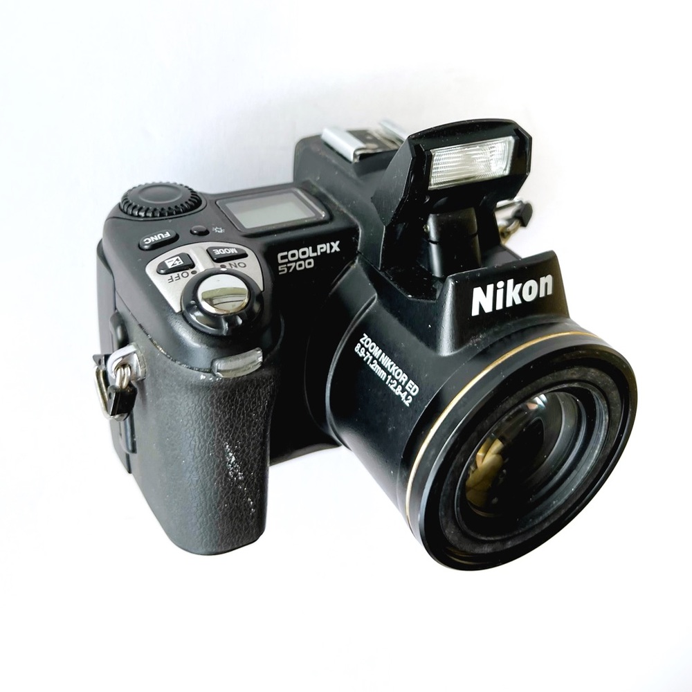 Nikon Coolpix 5700 5MP Digital Camera w/ box, Strap, Charger, Cord, and Lenscap - Picture 2 of 7